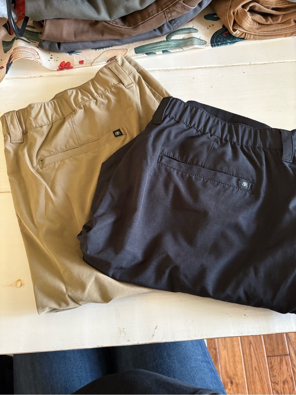 Banana Republic Men's Flat Front Shorts - Black and Khaki/Tan